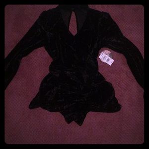 (NEW) Long Sleeved Romper (Black)